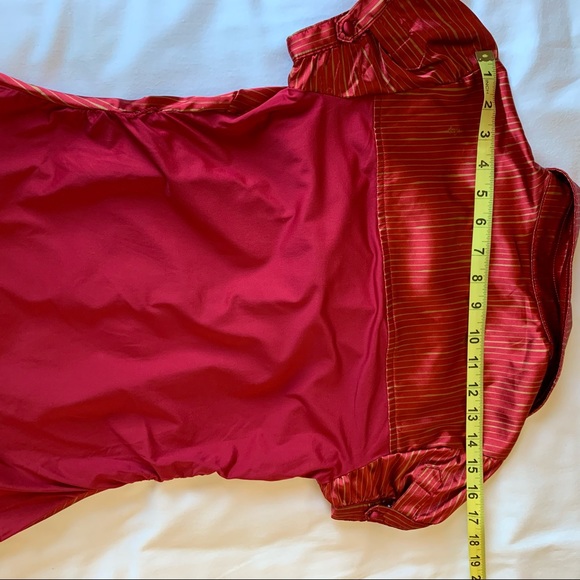 Red satin feel too with gold print in small and cones with optional belt. - Picture 7 of 12